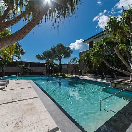 Executive On Whisper Bay - Cannonvale Apartment Airlie Beach Exterior photo